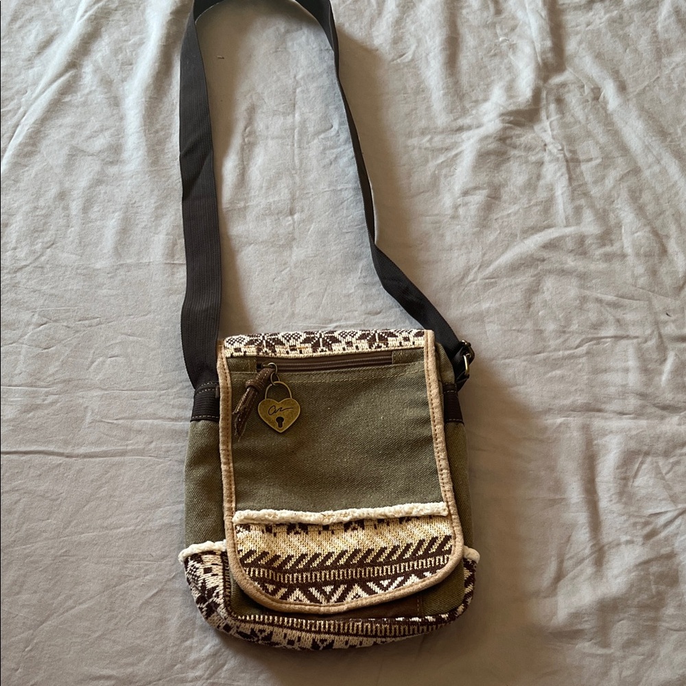 American rag Crossbody Bohemian bag. Tapestry pattern. Good cond.